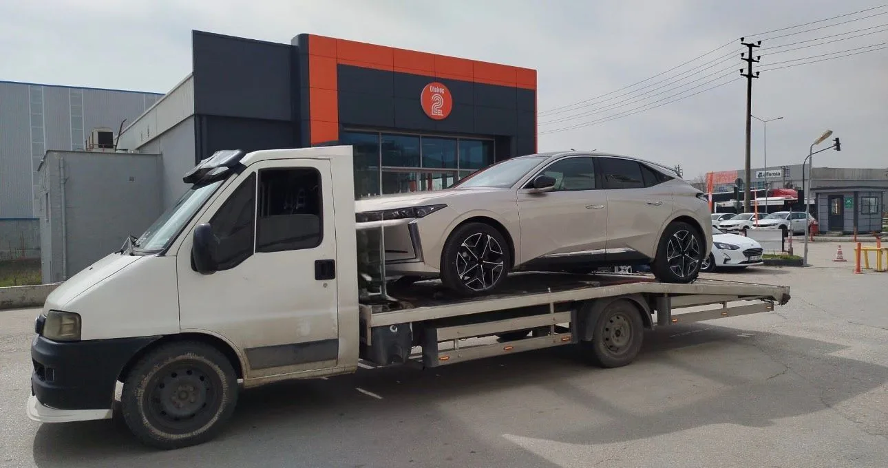 Lüks ve elektrikli araç çekici